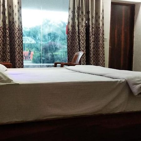 Hotel Radha Rani Mahal Khadzsuráhó Kültér fotó