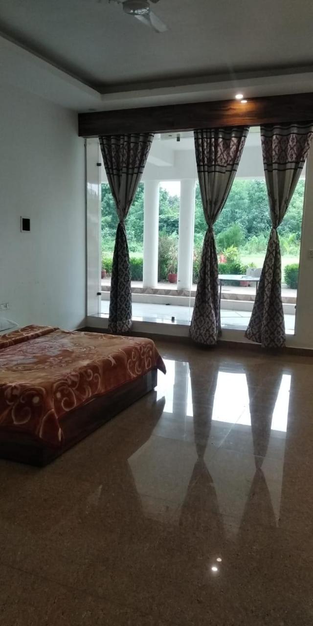 Hotel Radha Rani Mahal Khadzsuráhó Kültér fotó